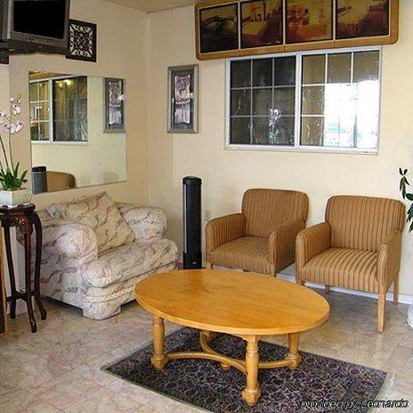 フラミンゴ イン ローズミード 部屋 写真